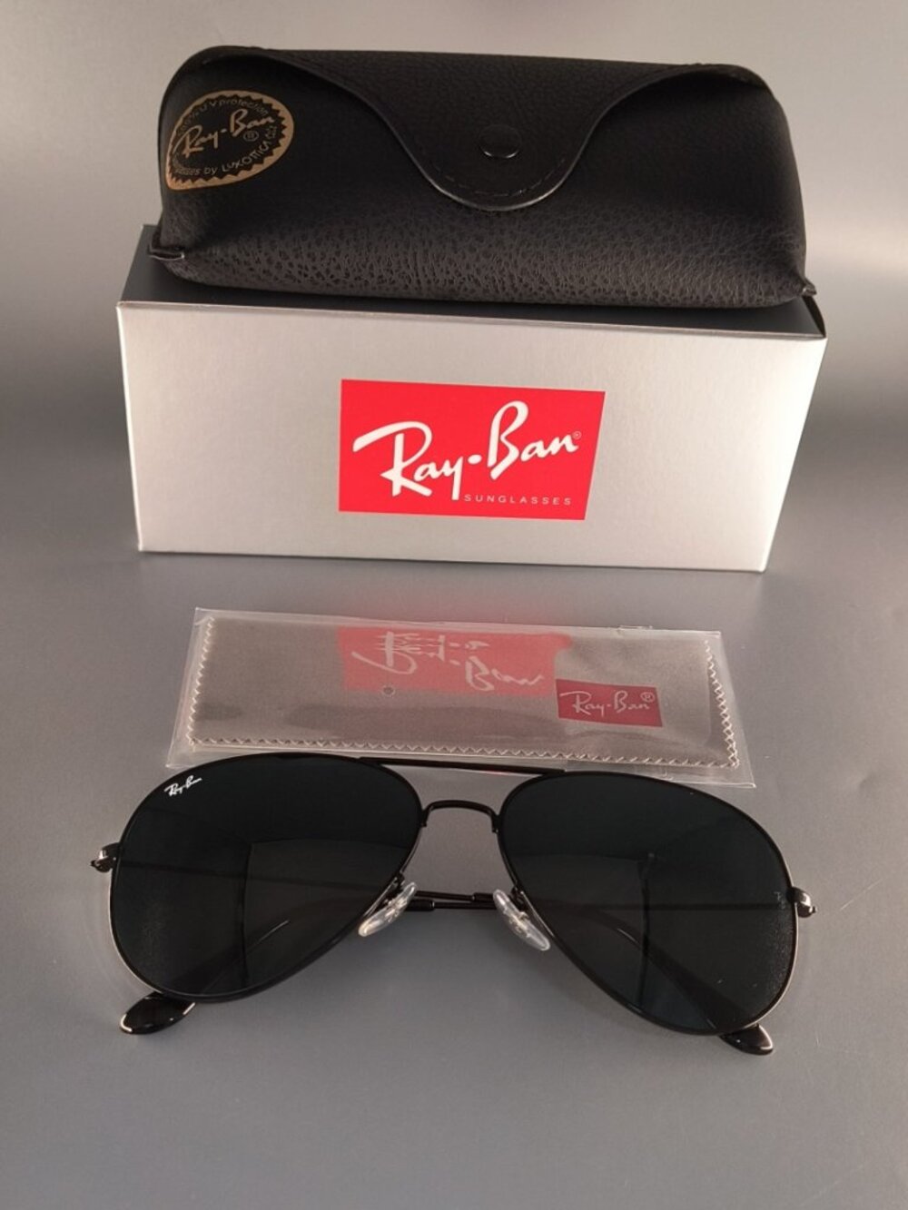 Unused Ray-Ban Aviator RB3026 Glossy Black Frame Gray Black Lens 62-14 Sunglasse